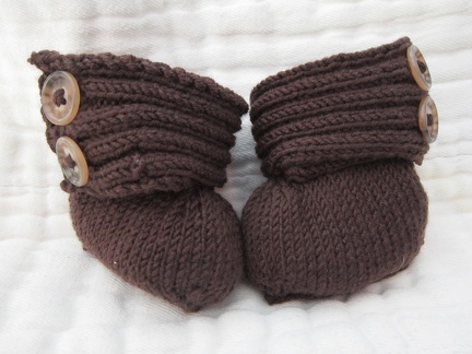 Boots the mom knitted